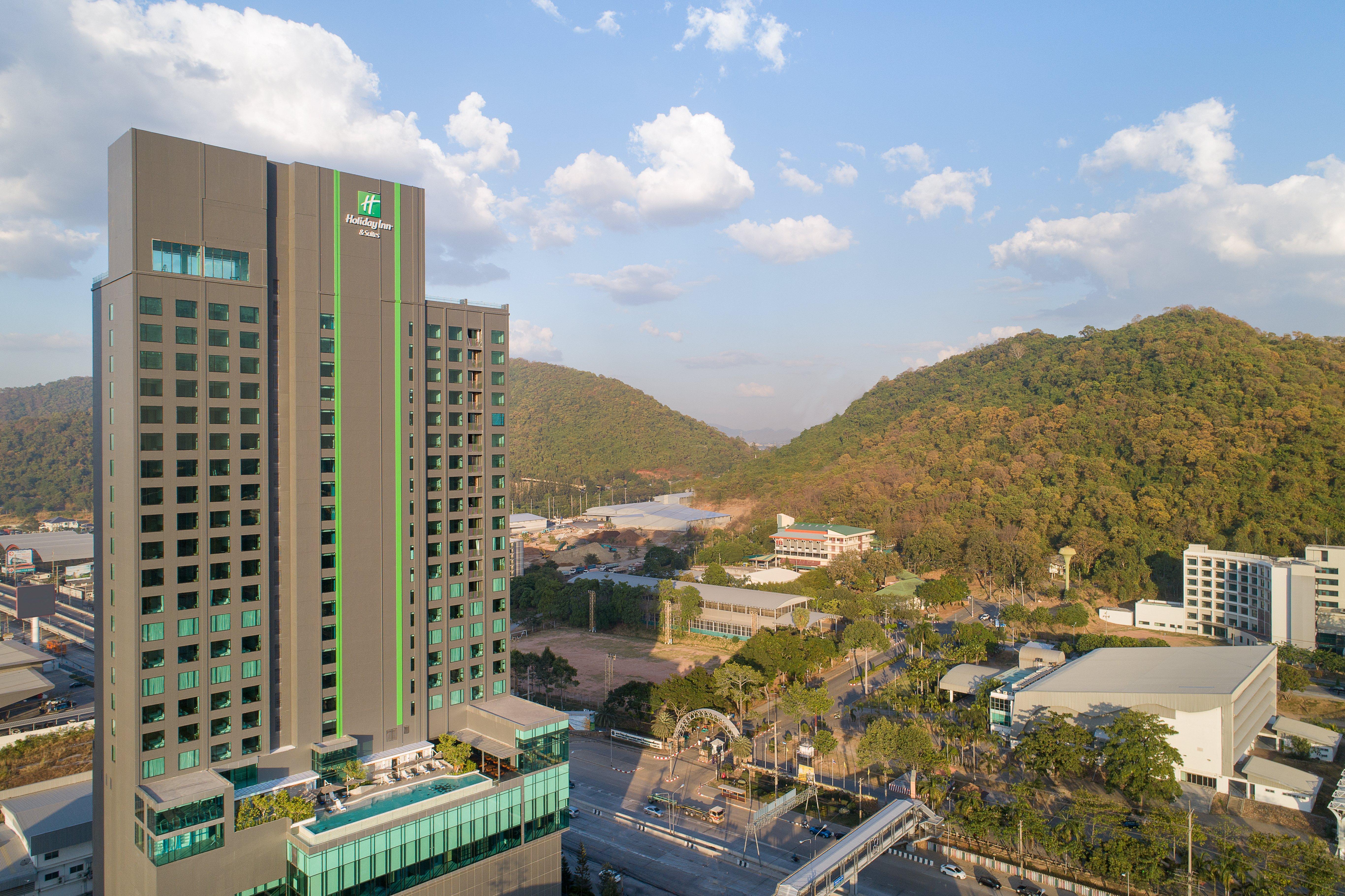 Holiday Inn & Suites Siracha Laemchabang By Ihg Si Racha Dış mekan fotoğraf