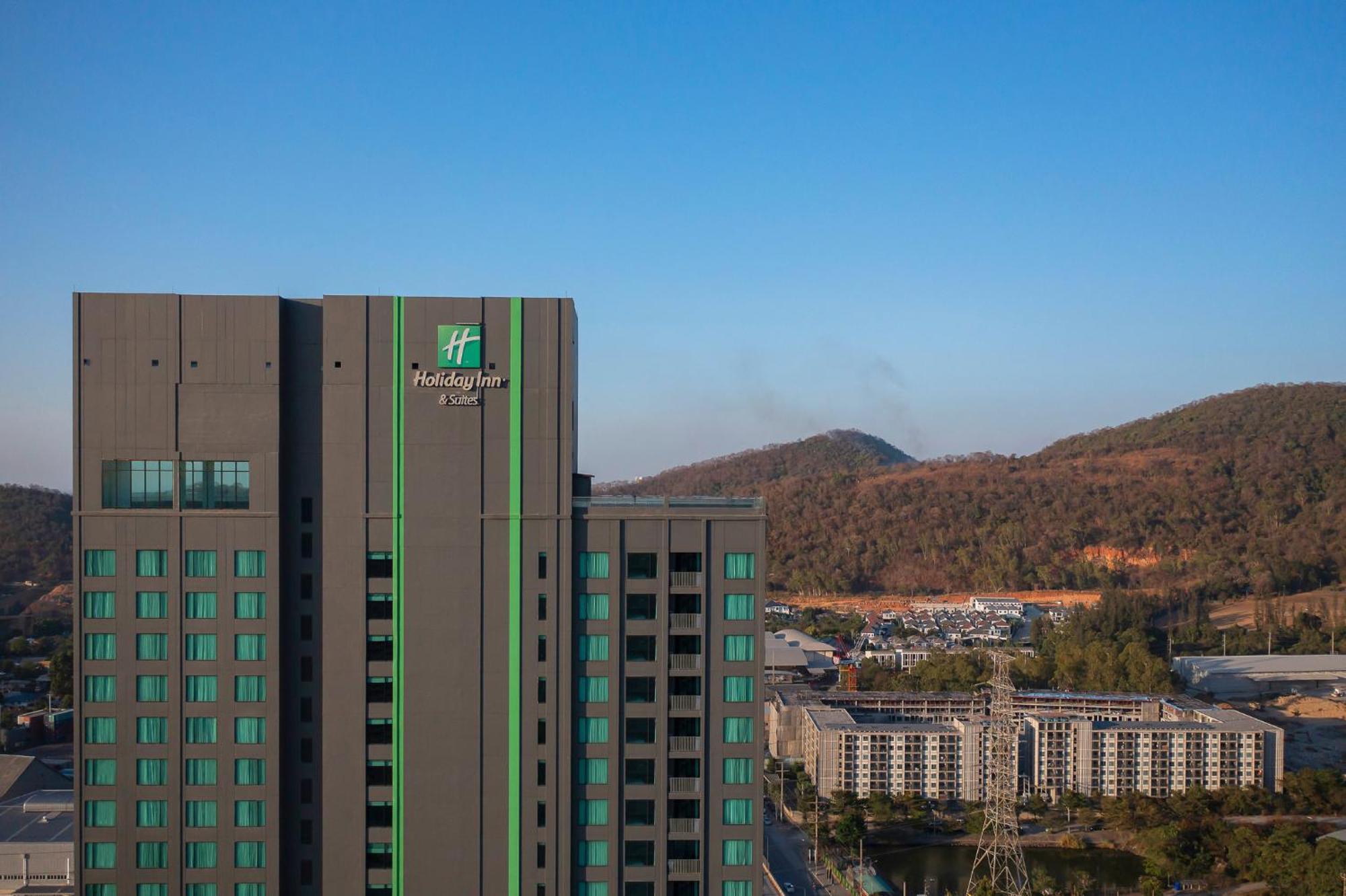 Holiday Inn & Suites Siracha Laemchabang By Ihg Si Racha Dış mekan fotoğraf